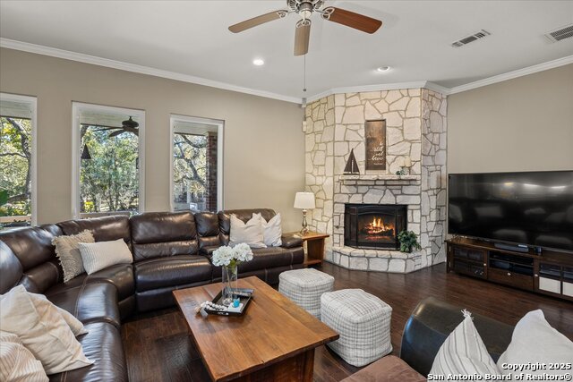 Listing photo id 5 for 8506 Fairway Trail Dr