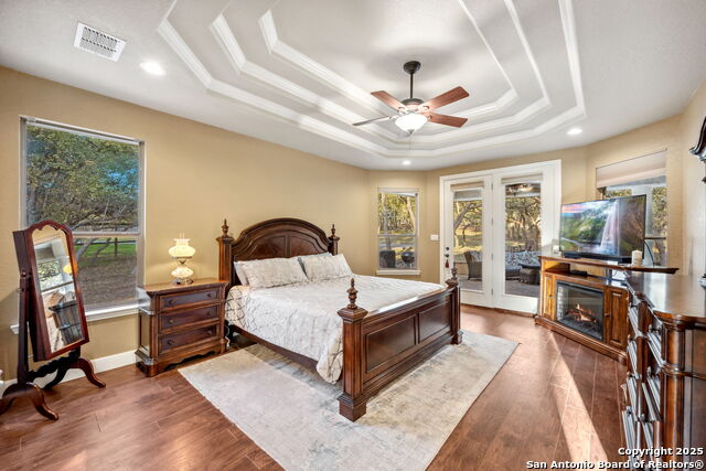 Image 15 of 37 For 3015 River Way