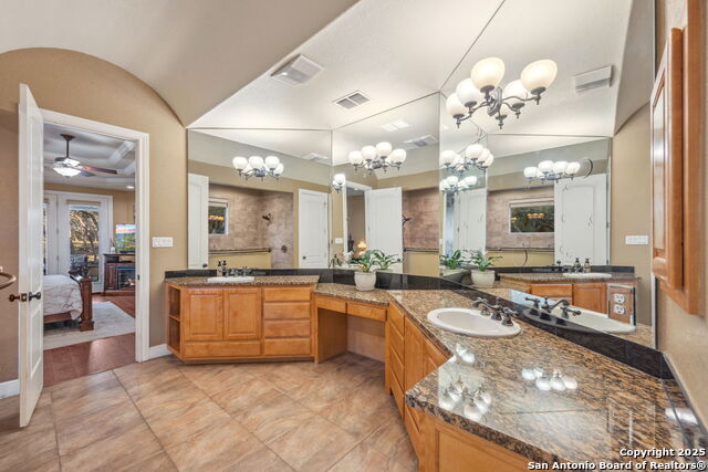 Image 16 of 37 For 3015 River Way