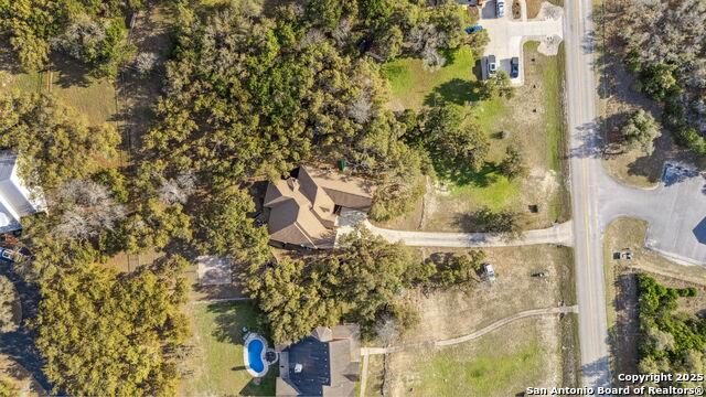 Image 33 of 37 For 3015 River Way