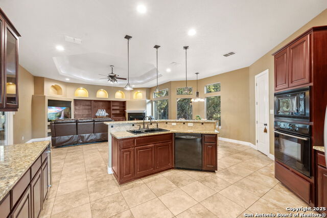 Image 9 of 37 For 3015 River Way