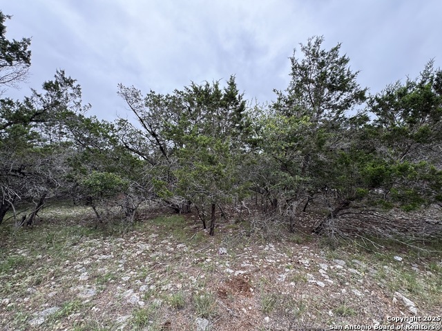 Listing photo id 2 for 1760 Brook Valley