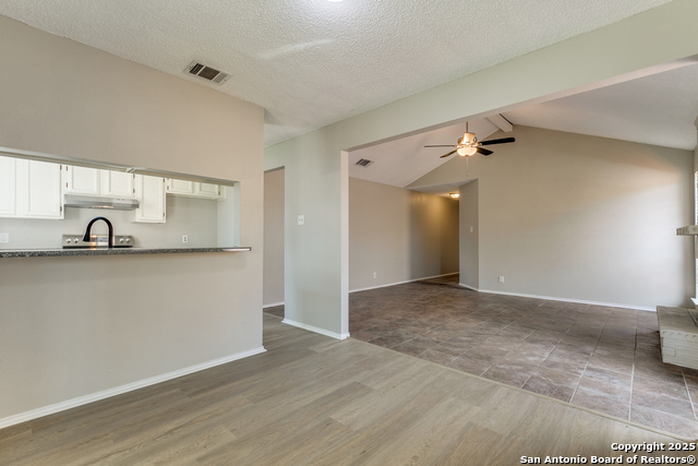 Listing photo id 8 for 11426 Black Fox Dr
