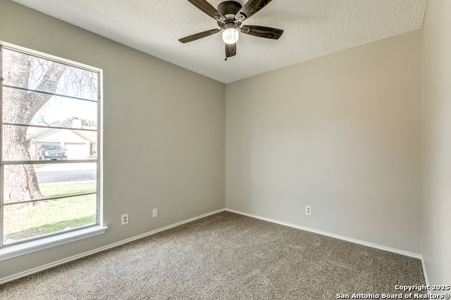 Listing photo id 15 for 11426 Black Fox Dr