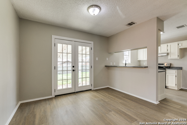 Listing photo id 6 for 11426 Black Fox Dr