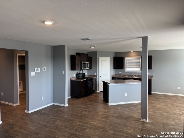 Image 6 of 22 For 5961 Kendall Prairie