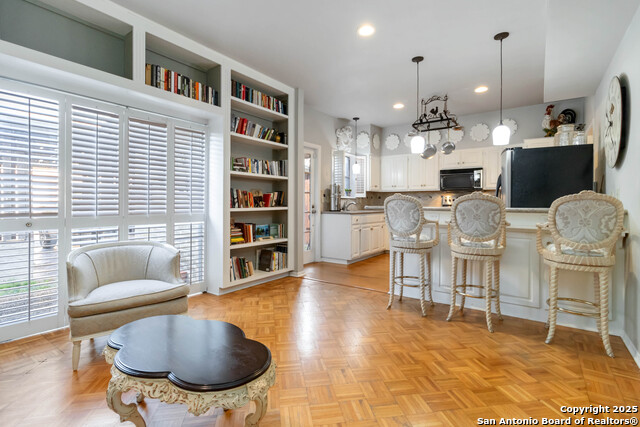 Image 15 of 39 For 7731 Broadway  32f