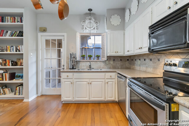 Image 19 of 39 For 7731 Broadway  32f
