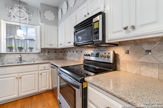 Image 20 of 39 For 7731 Broadway  32f