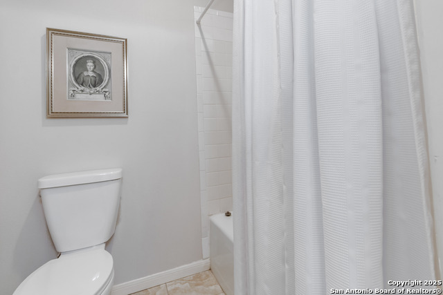 Image 29 of 39 For 7731 Broadway  32f