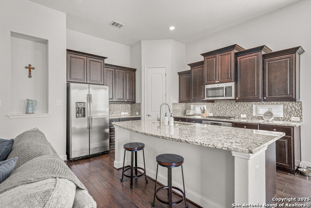 Listing photo id 13 for 9011 Whimsey