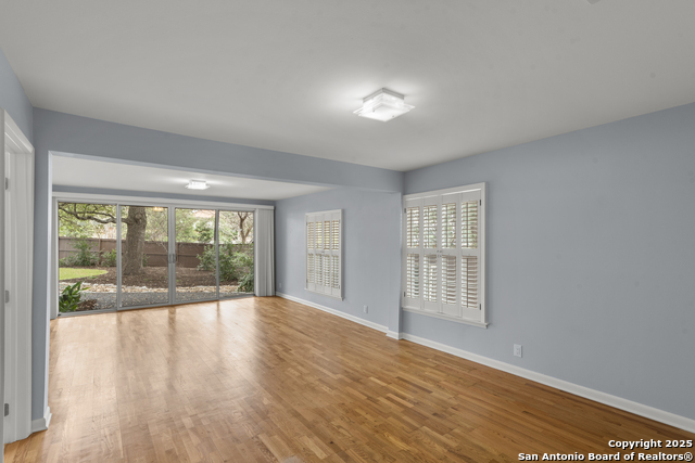 Image 15 of 29 For 213 Newbury Ter