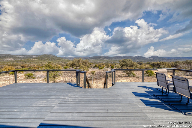 Listing photo id 8 for 3049 Little Creek Rd N