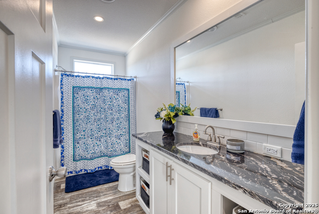 Listing photo id 19 for 3049 Little Creek Rd N