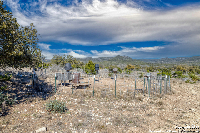 Listing photo id 26 for 3049 Little Creek Rd N