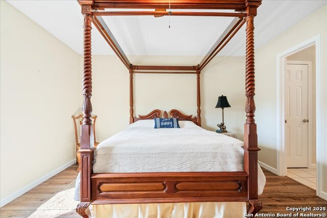Listing photo id 23 for 20 Saddle Rock