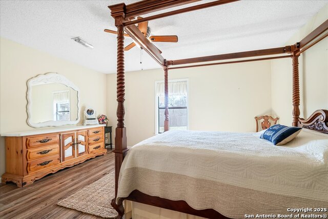 Listing photo id 24 for 20 Saddle Rock