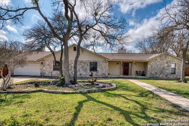Listing photo id 1 for 20 Saddle Rock