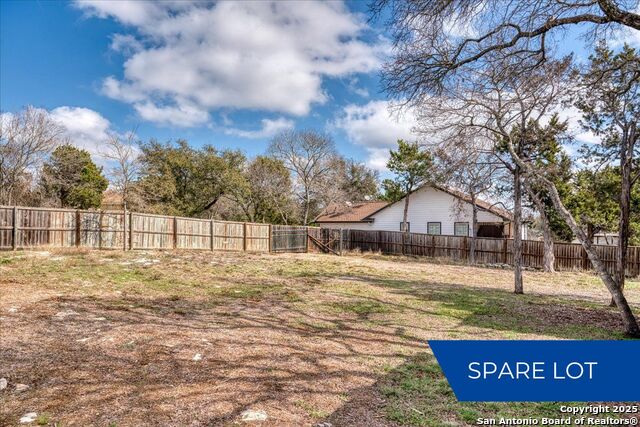 Listing photo id 38 for 20 Saddle Rock