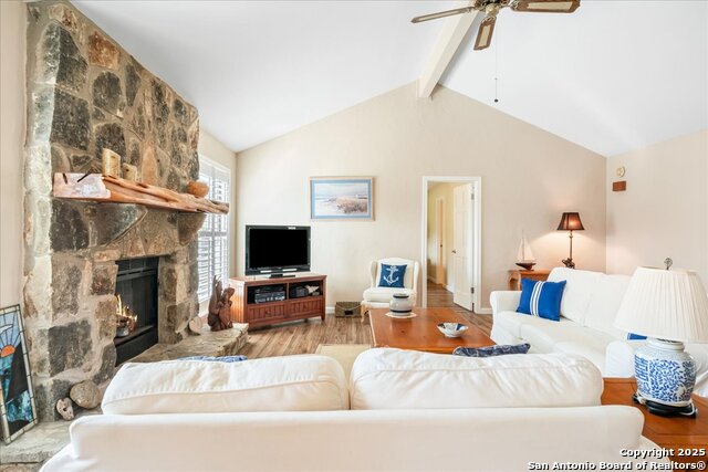 Listing photo id 7 for 20 Saddle Rock