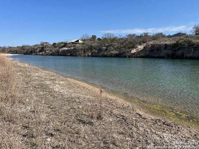 Listing photo id 4 for 65 County Road 407