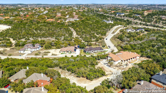 Image 17 of 21 For 526 Winding Ravine
