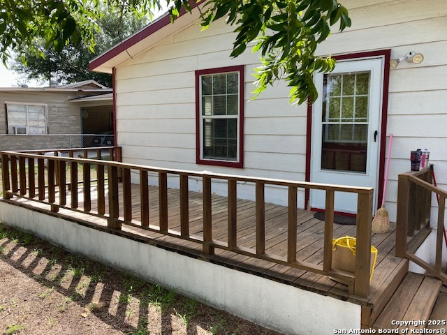 Listing photo id 8 for 1205 Plum
