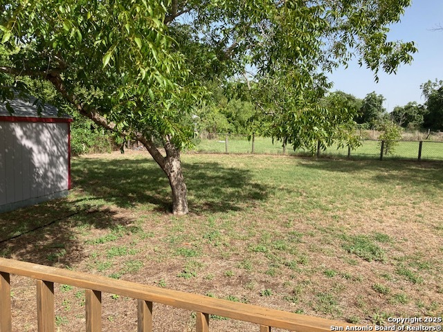 Listing photo id 10 for 1205 Plum
