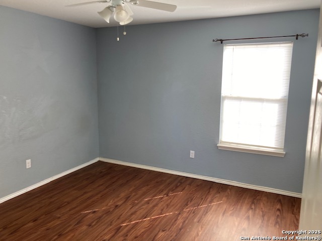 Listing photo id 3 for 1205 Plum