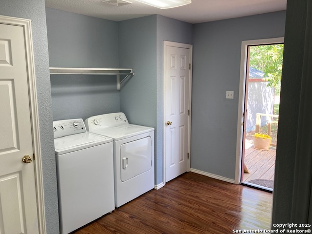 Listing photo id 4 for 1205 Plum