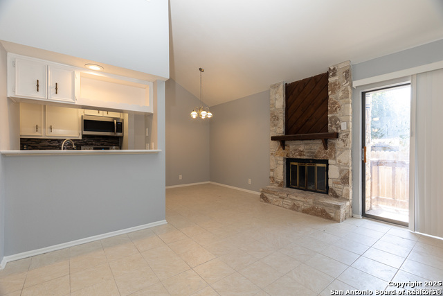 Image 4 of 10 For 14305 Indian Woods
