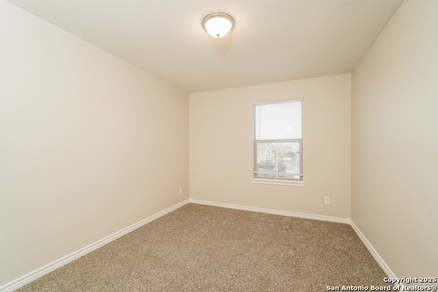 Image 11 of 17 For 2092 Oxbow Circle