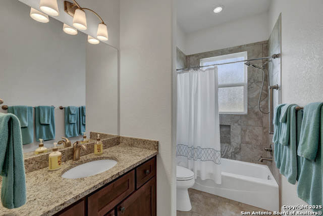 Listing photo id 27 for 2106 Granada Hills