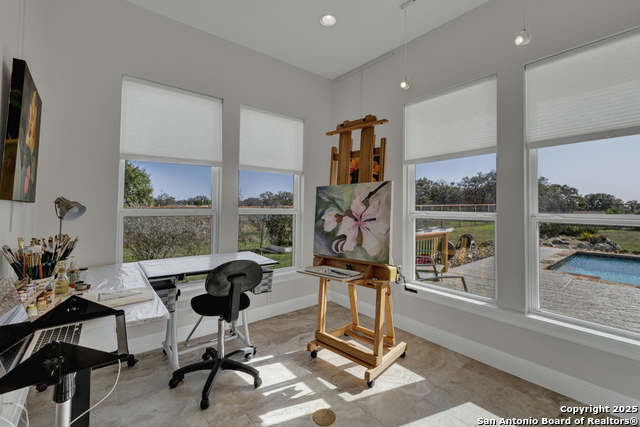 Listing photo id 30 for 2106 Granada Hills