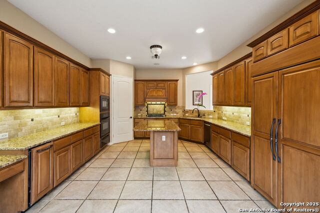 Image 19 of 41 For 37 Westerleigh