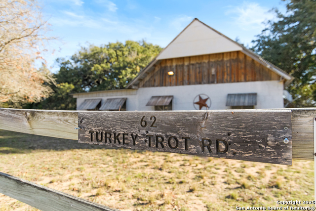 Details for 62 Turkey Trot, Uvalde, TX 78801