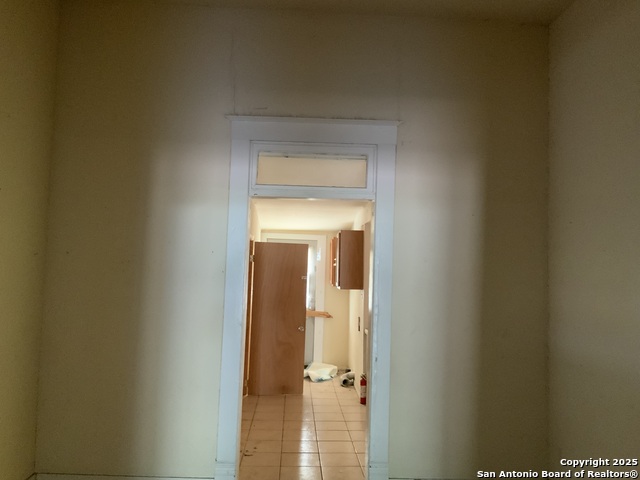 Listing photo id 5 for 309 3rd Street E