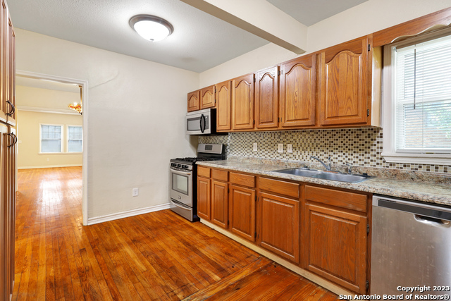 Image 11 of 35 For 255 Natalen Ave  101