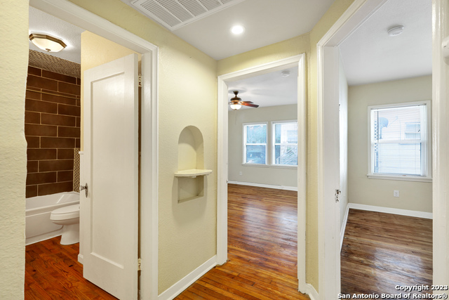 Image 13 of 35 For 255 Natalen Ave  101