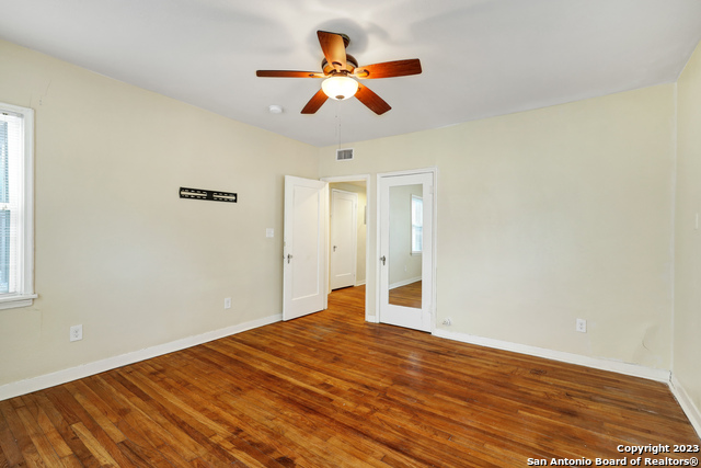 Image 15 of 35 For 255 Natalen Ave  101