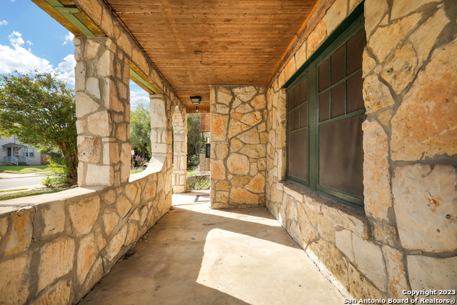 Image 2 of 35 For 255 Natalen Ave  101
