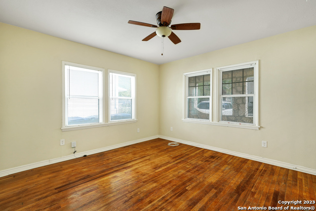 Image 23 of 35 For 255 Natalen Ave  101