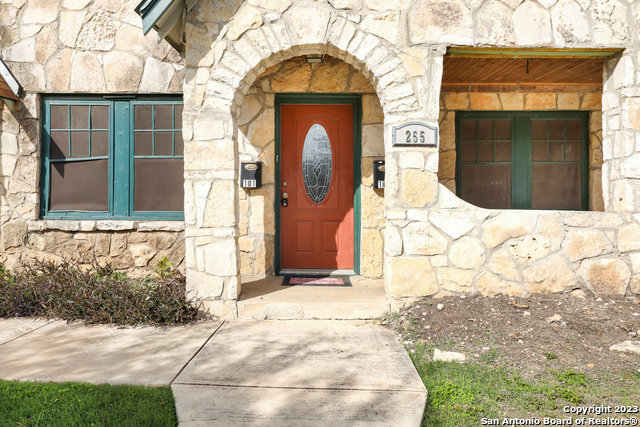 Image 3 of 35 For 255 Natalen Ave  101