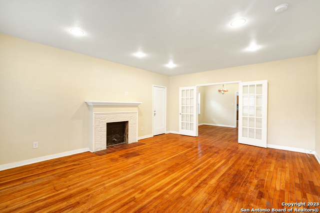 Image 6 of 35 For 255 Natalen Ave  101