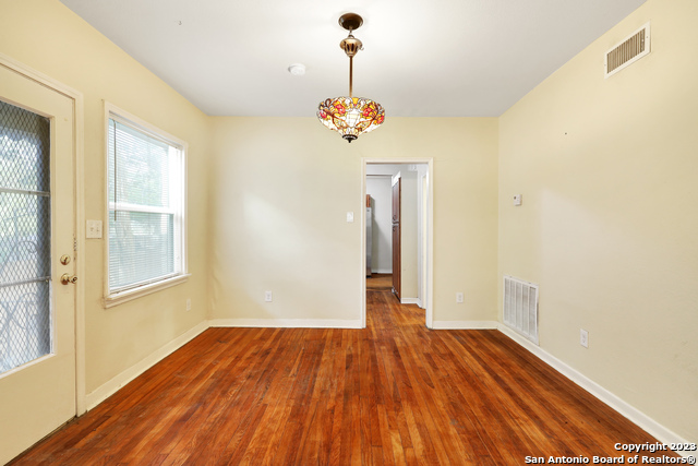 Image 8 of 35 For 255 Natalen Ave  101