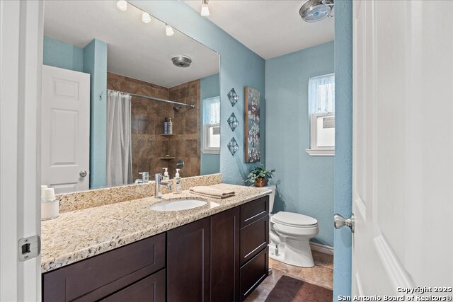 Listing photo id 14 for 1075 Driftwind