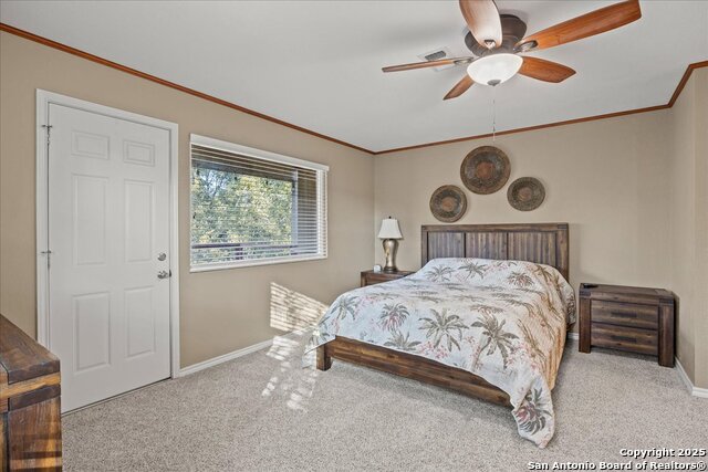 Listing photo id 18 for 1075 Driftwind