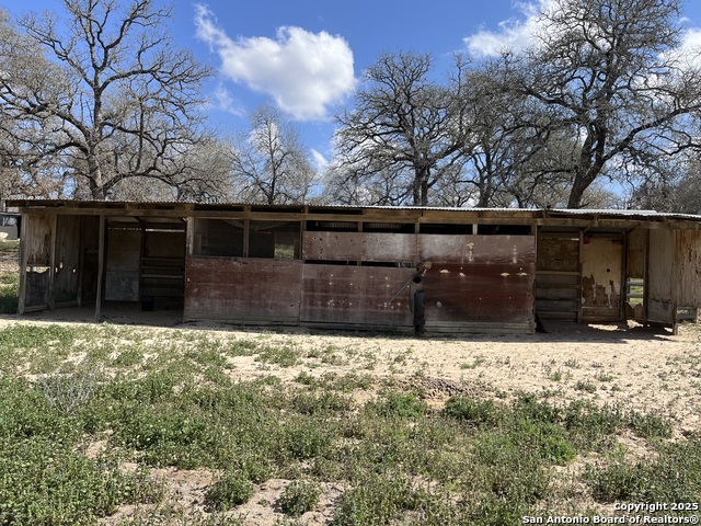 Image 3 of 63 For 142 Lost Springs