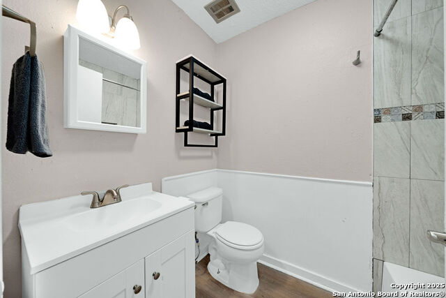 Image 13 of 17 For 6706 Red Blf