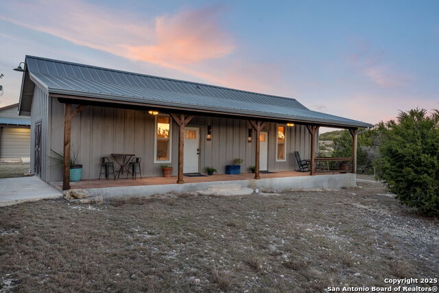 Listing photo id 12 for 105 Valley View Trail